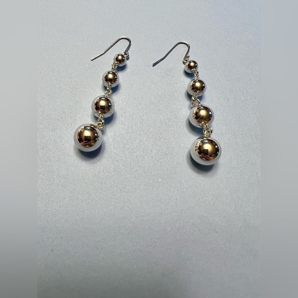 Elegant Silver-Tone Dangle Earrings - Picture 3 of 4